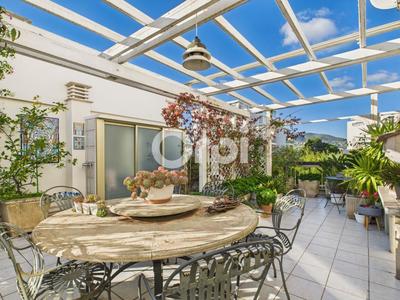 Appartement - 96 m² - 4 pièces