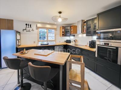 Maison - 140 m² - 7 pièces