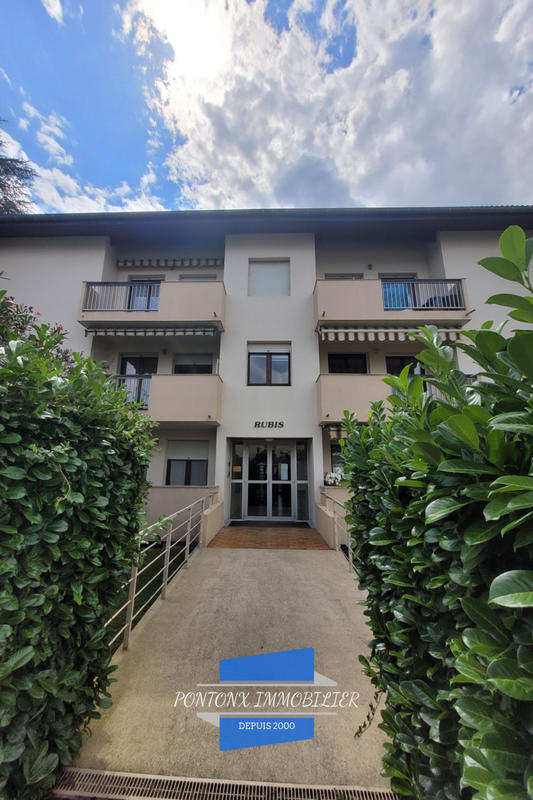 Appartement - 83 m² - 3 pièces