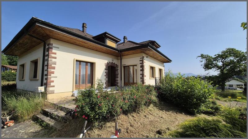 Maison - 185 m² - 10 pièces