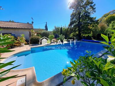 Maison - 180 m² - 5 pièces