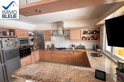 Maison - 180 m² - 4 pièces