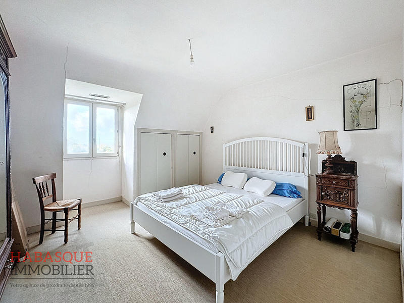 Maison - 178 m² - 9 pièces