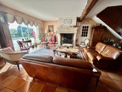 Maison - 292 m² - 5 pièces
