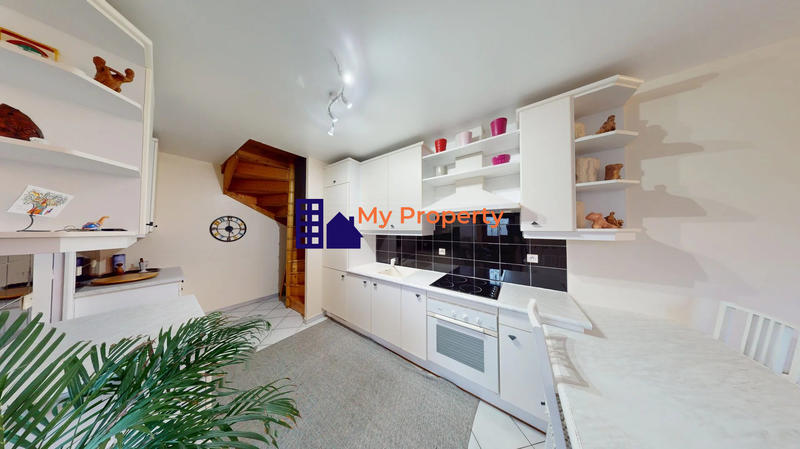 Appartement - 80 m² - 5 pièces