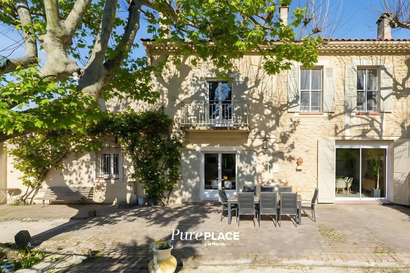 Propriété - 195 m² - 7 pièces