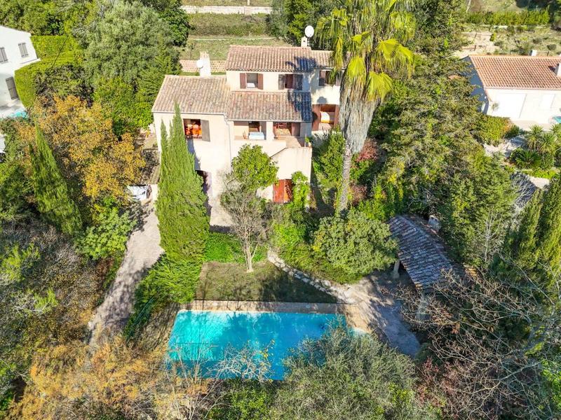 Maison d'architecte - 128 m² - 4 pièces