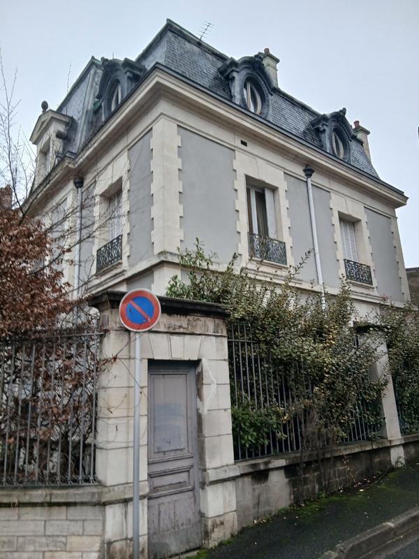 Maison - 200 m² - 8 pièces