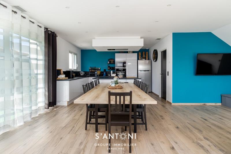 Maison - 142 m² - 5 pièces