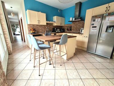 Maison - 185 m² - 7 pièces