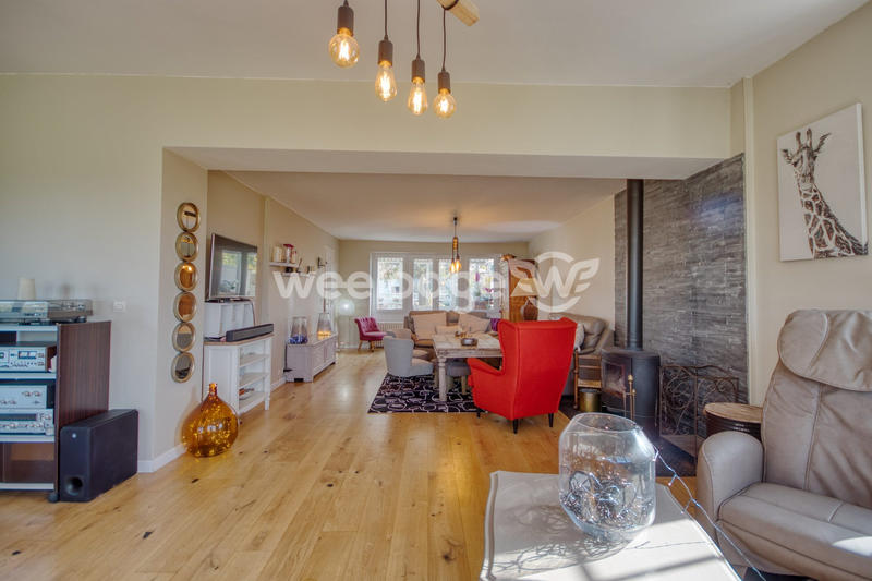 Maison - 450 m² - 13 pièces