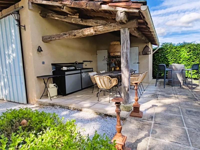 Maison - 300 m² - 7 pièces