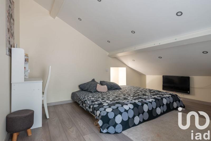 Maison - 249 m² - 6 pièces