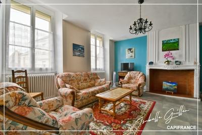 Immeuble - 152 m² - 6 pièces