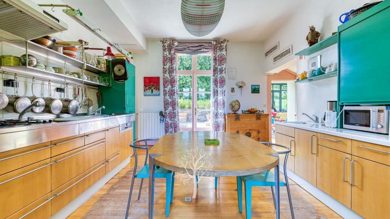 Maison de maîtres - 241 m² - 6 pièces