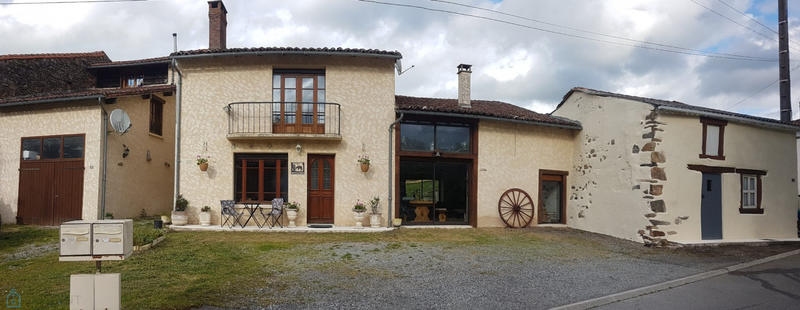 Maison - 267 m² - 8 pièces