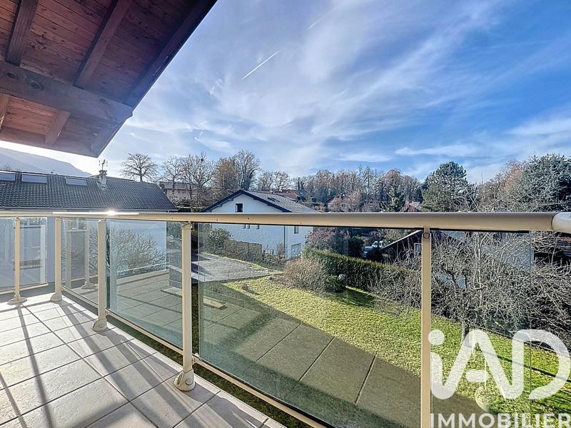 Maison - 210 m² - 10 pièces