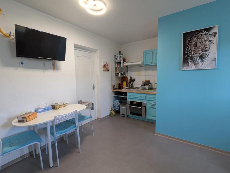 Maison - 320 m² - 12 pièces