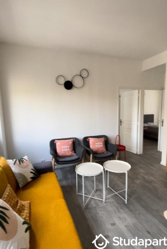 Chambre - 9 m² - 1 pièce