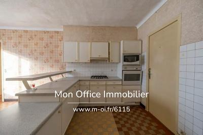Maison - 713 m² - 10 pièces