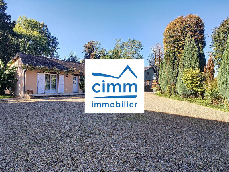 Maison - 365 m² - 15 pièces