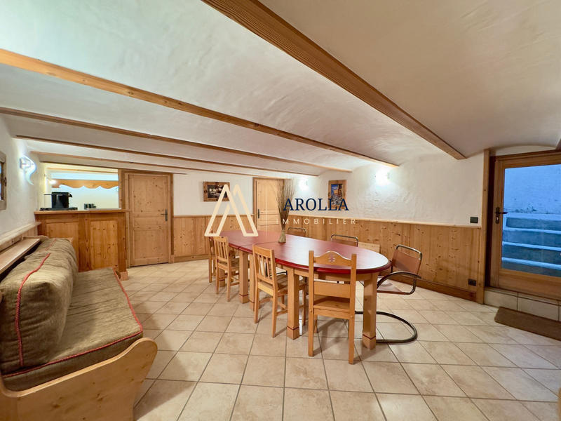 Fonds de commerce - Local commercial - 137 m²