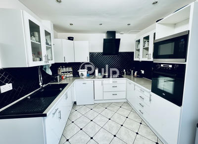 Maison - 109 m² - 6 pièces