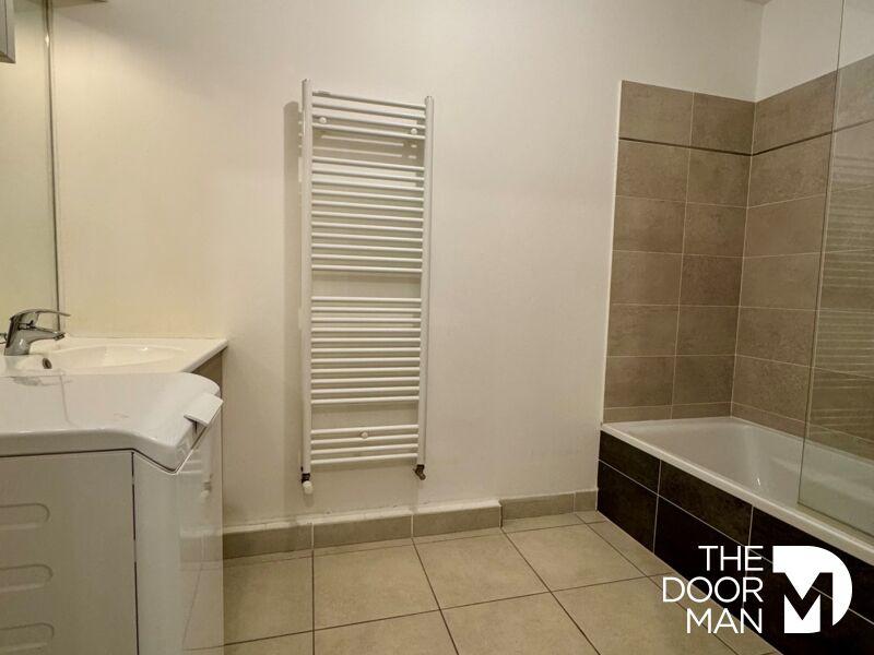 Appartement - 92 m² - 5 pièces