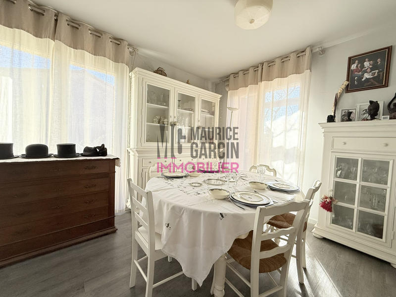 Maison traditionnelle - 133 m² - 6 pièces