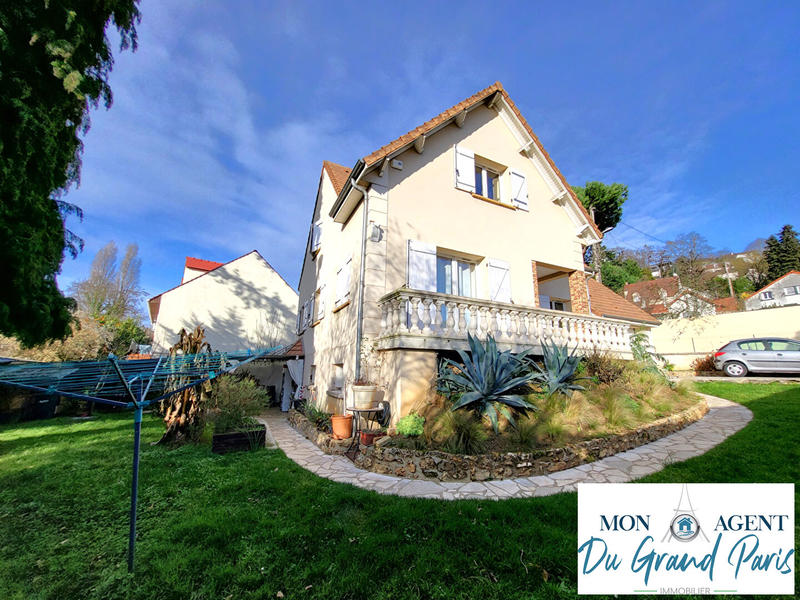 Maison - 163 m² - 8 pièces