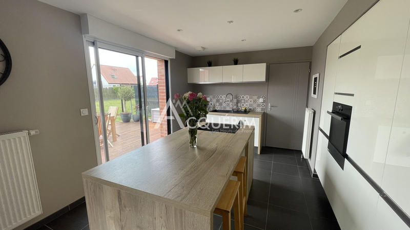 Maison - 103 m² - 4 pièces