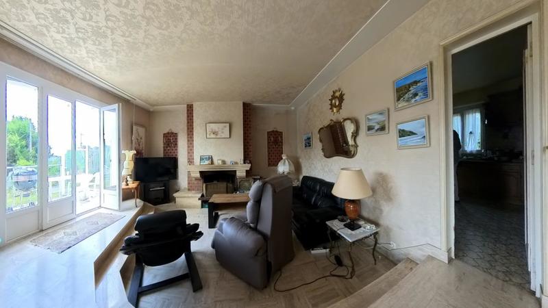 Maison - 248 m² - 8 pièces