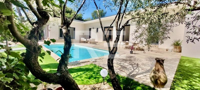 Maison - 175 m² - 6 pièces