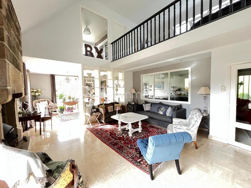 Maison d'architecte - 280 m² - 8 pièces