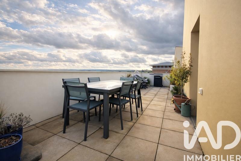 Appartement - 96 m² - 5 pièces