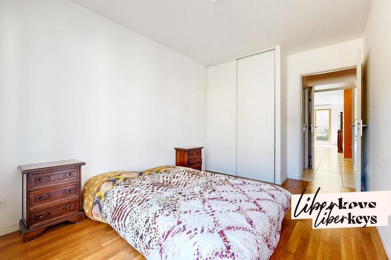 Appartement - 84 m² - 4 pièces