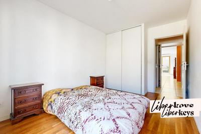 Appartement - 84 m² - 4 pièces