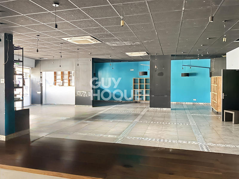 Local commercial - 220 m²