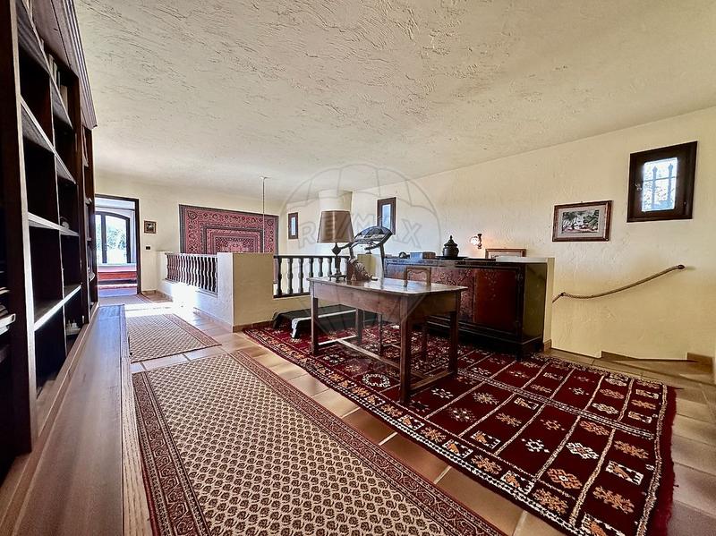 Propriété - 307 m² - 10 pièces