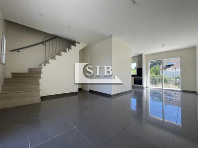 Maison - 76 m² - 4 pièces