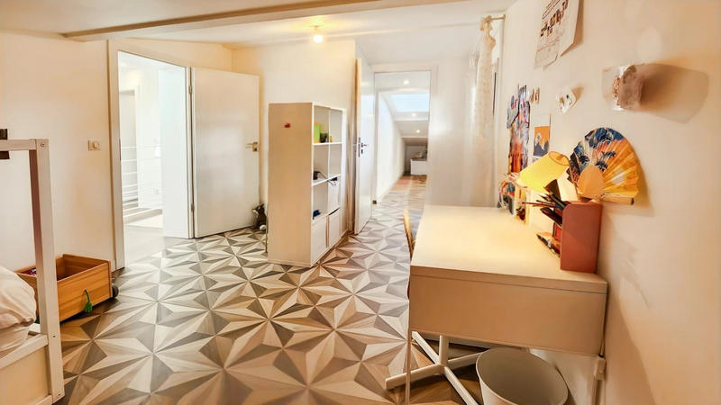 Villa - 437 m² - 14 pièces