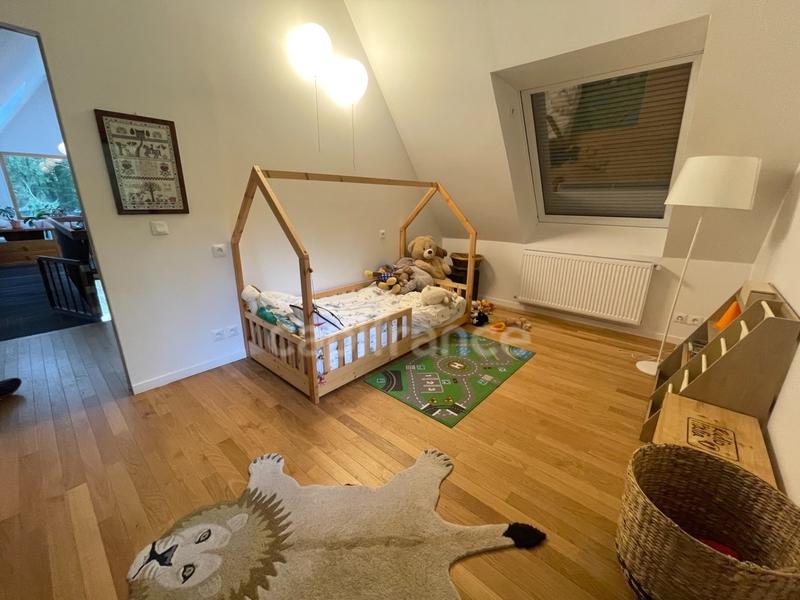 Propriété - 233 m² - 7 pièces