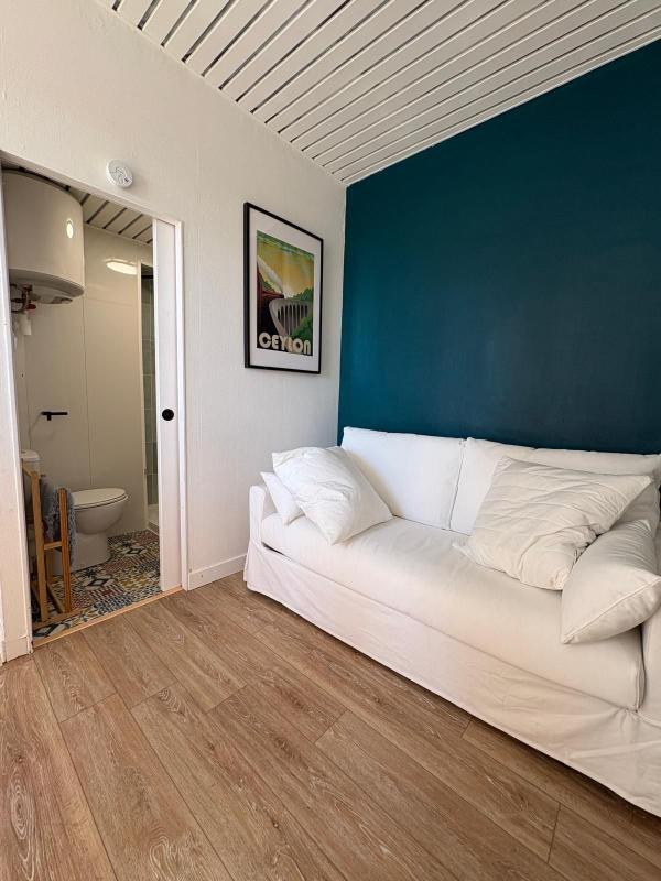 Studio - 14 m² - 2 pièces