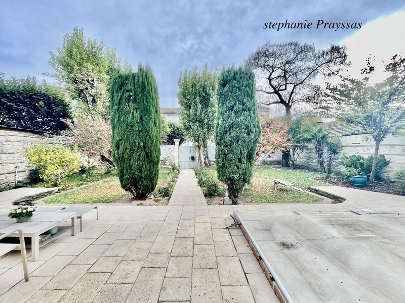 Maison - 292 m² - 8 pièces