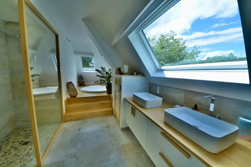 Maison - 368 m² - 8 pièces