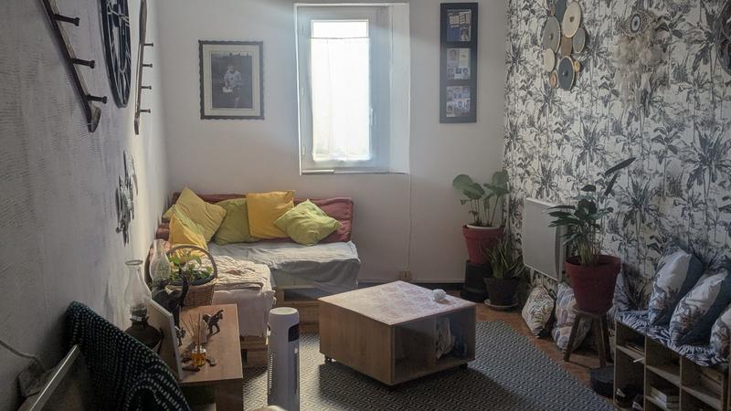 Maison - 90 m² - 9 pièces