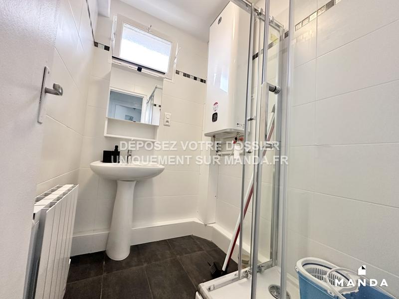 Chambre - 9 m² - 4 pièces