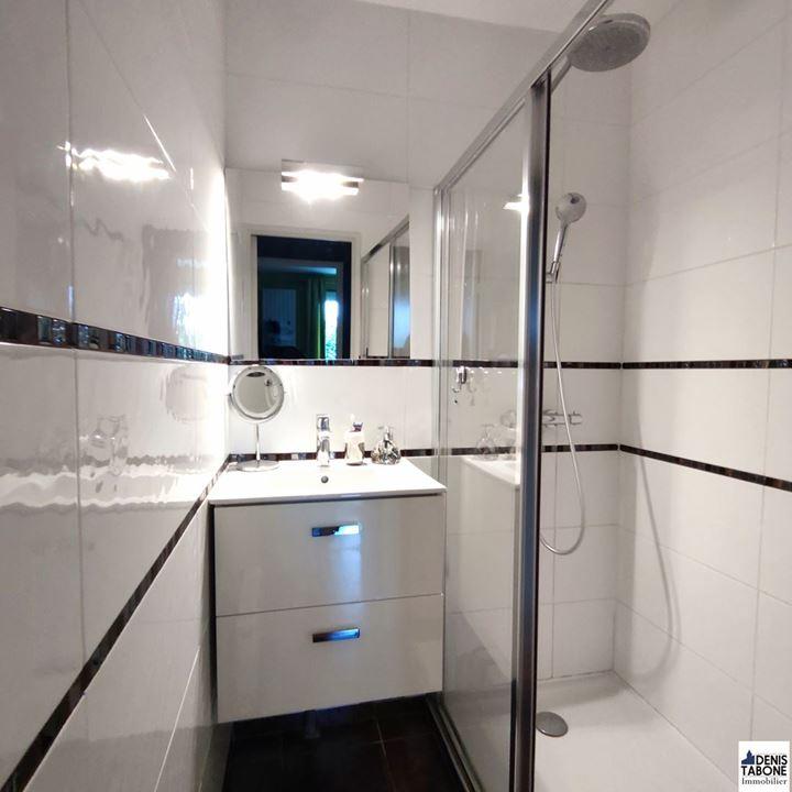 Maison - 111 m² - 6 pièces