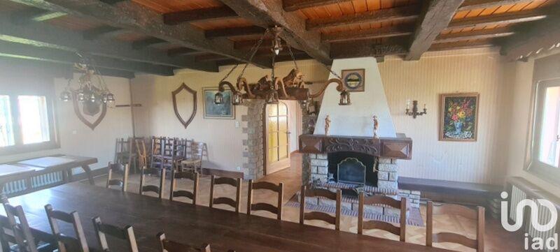 Maison - 317 m² - 10 pièces