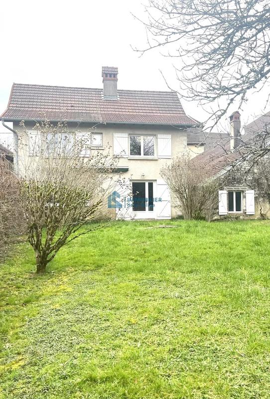 Maison - 149 m² - 8 pièces